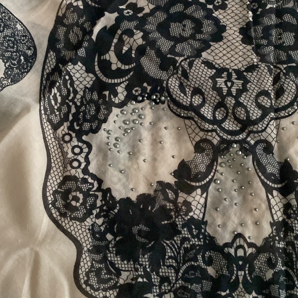 Skull Scarf - Picture 3 of 6